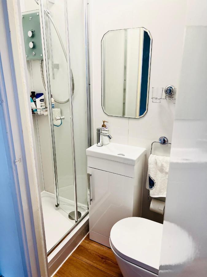 Modern Cosy With Private Bathroom Homestay Harrow